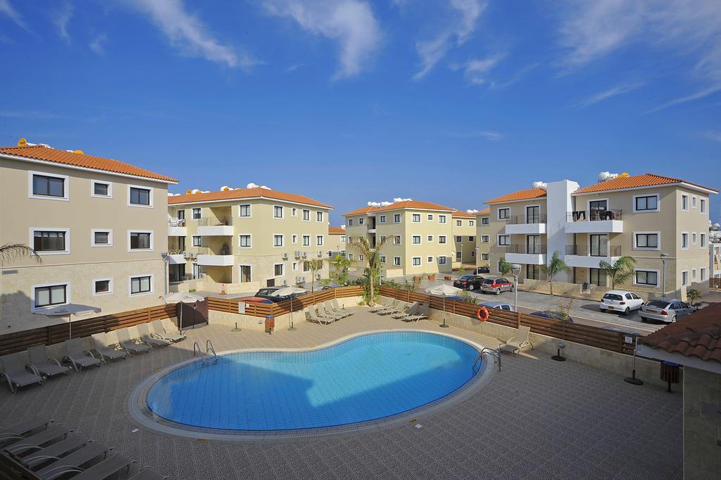 Kyklades Resort & Spa Paralimni Exterior foto